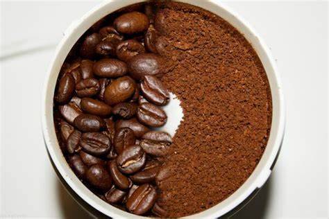 Das volle Kaffee-Geschmackserlebnis gibt es nur mit ganzen Bohnen.